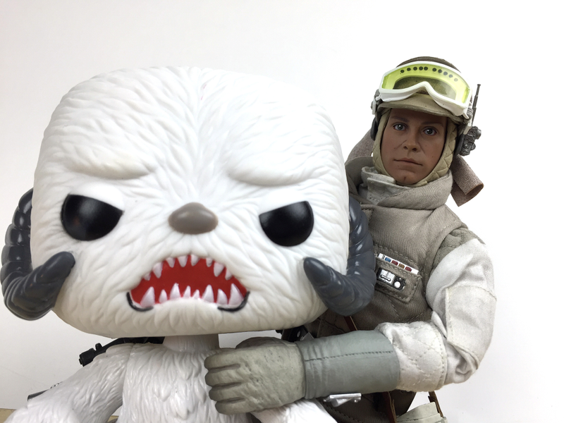Illustration for article titled Sixth-Scale Hoth Commander Luke Skywalker Never Learns
